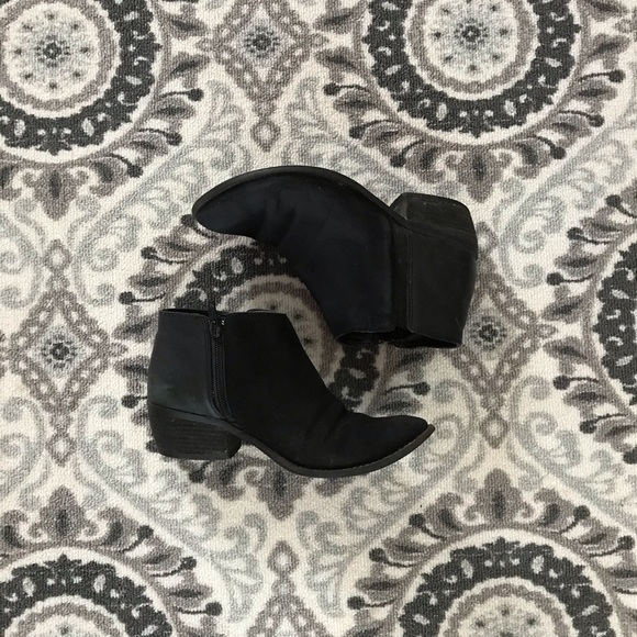 Black booties - Picture 1 of 2